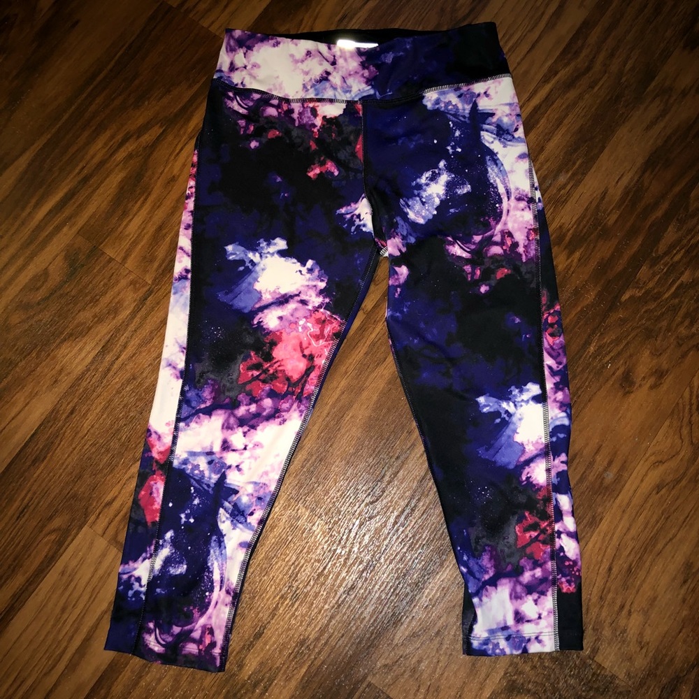 Multi-Colored Galaxy-Printed Cropped Tights